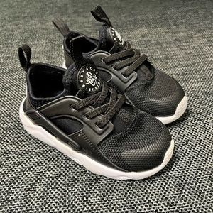 Toddler Size 8 Hurache Shoes